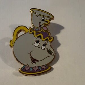 Disney Paris Mrs. Potts and Chip Pin